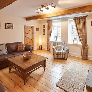 host-stay-sanders-house.yorkshirehotels.net/